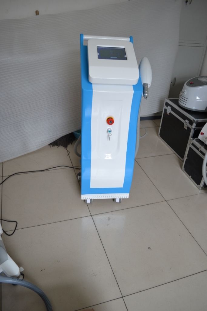 Оборудование удаления лазера Tatoo Nd Yag переключателя пользы q лазера медицинское клиническое