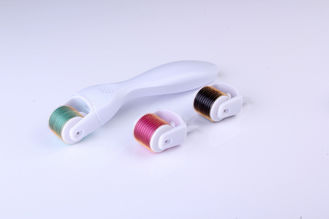 Китай Titanium система завальцовки Derma, ролик 2.0mm 540 Microneedles Derma для внимательности кожи поставщик